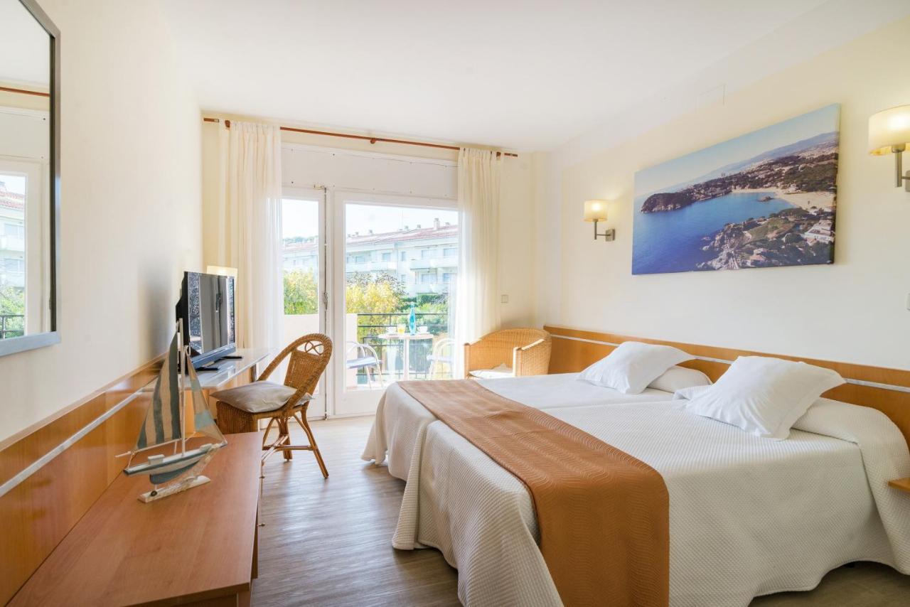 Hotel Ancora Palamos Bagian luar foto
