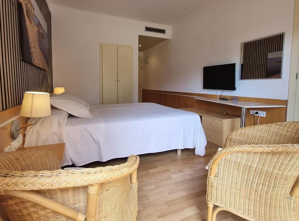 Hotel Ancora Palamos Bagian luar foto