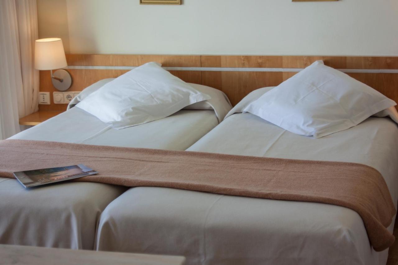 Hotel Ancora Palamos Bagian luar foto
